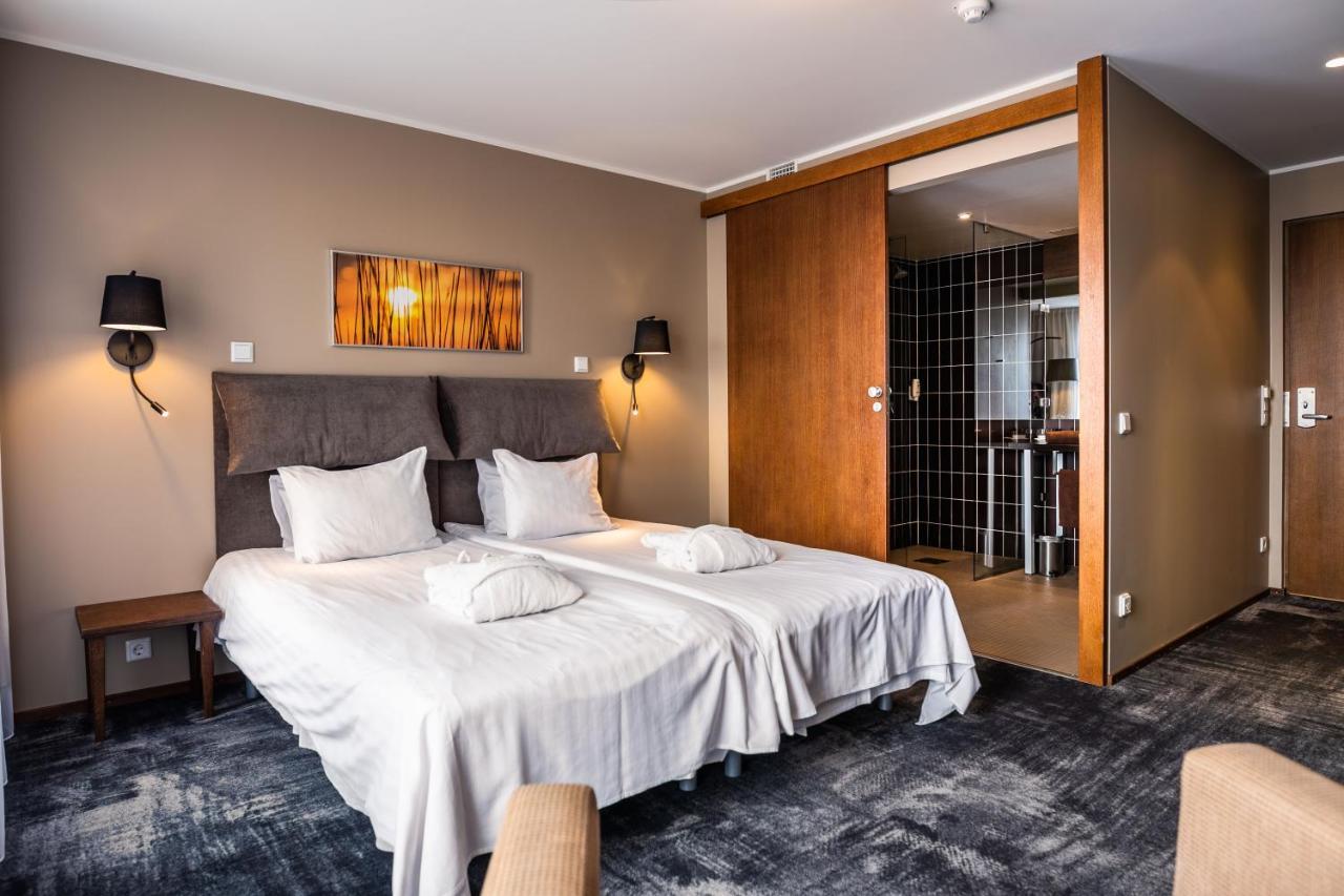 Johan Design & Spa Hotel Курессааре Экстерьер фото