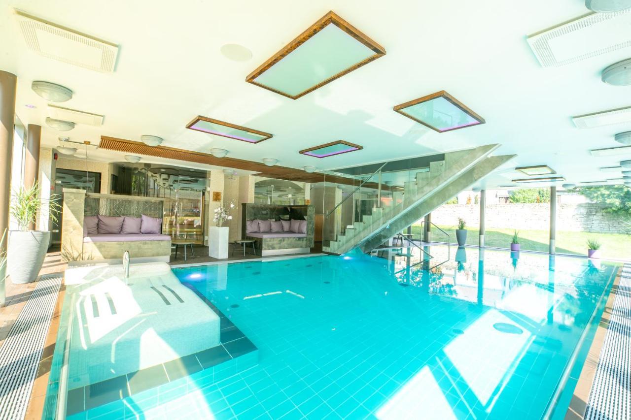 Johan Design & Spa Hotel Курессааре Экстерьер фото