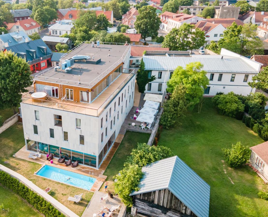 Johan Design & Spa Hotel Курессааре Экстерьер фото