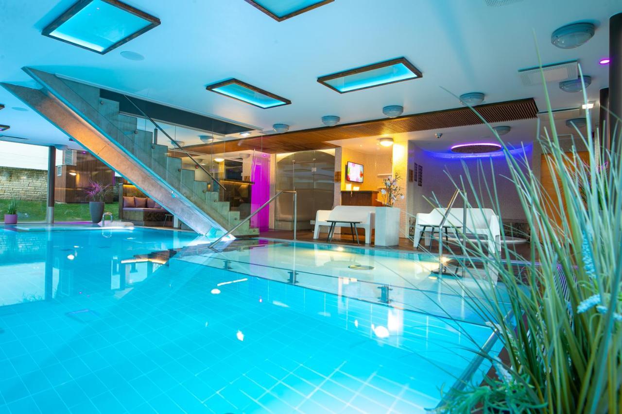 Johan Design & Spa Hotel Курессааре Экстерьер фото