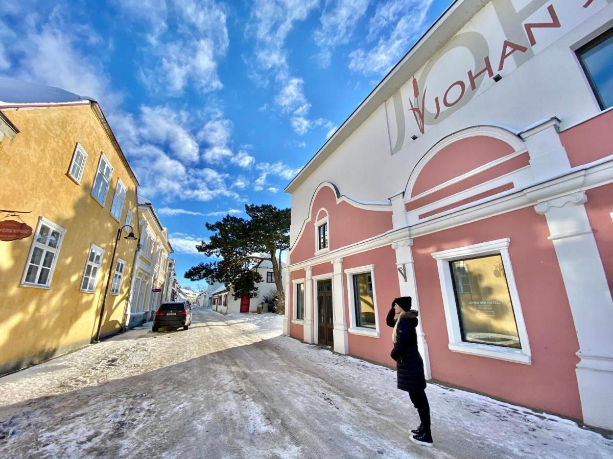 Johan Design & Spa Hotel Курессааре Экстерьер фото